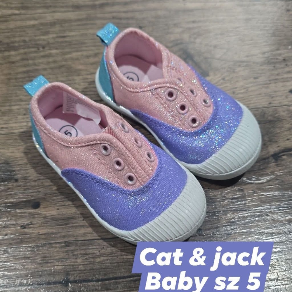 Cat & jack baby girl shoes sz 5